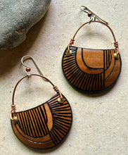 Load image into Gallery viewer, CRESCENT (SMALL) w/copper wire #3212