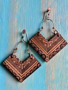 “IN AWE too” Collection