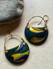 Load image into Gallery viewer, CRESCENT (SMALL) w/brass wire #3214