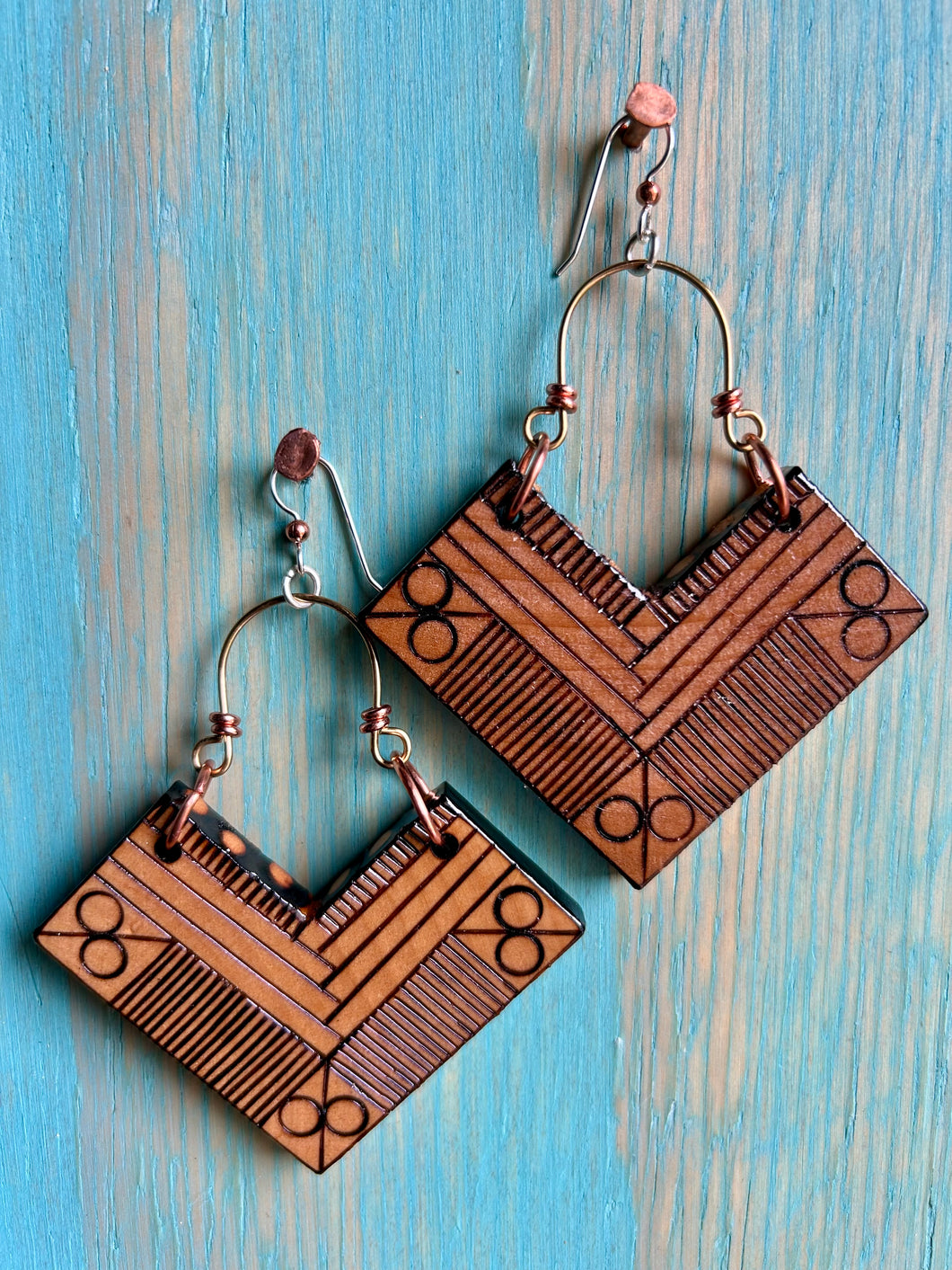 “IN AWE too” Collection