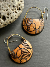 Load image into Gallery viewer, CRESCENT (SMALL) w/brass wire