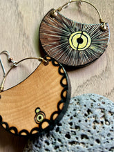 Load image into Gallery viewer, CRESCENT (LARGE) w/brass wire #2568