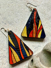 Load image into Gallery viewer, TRIANGLES w/brass wire #30