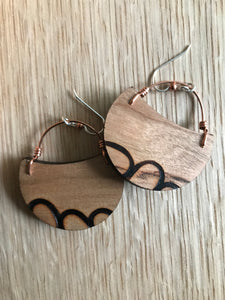 CRESCENT (SMALL) w/copper wire