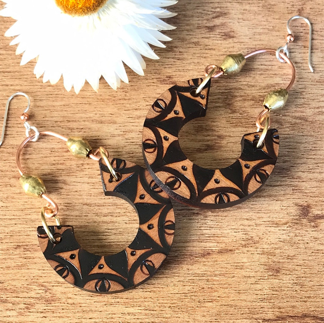 FREE SPIRIT w/brass bicone bead