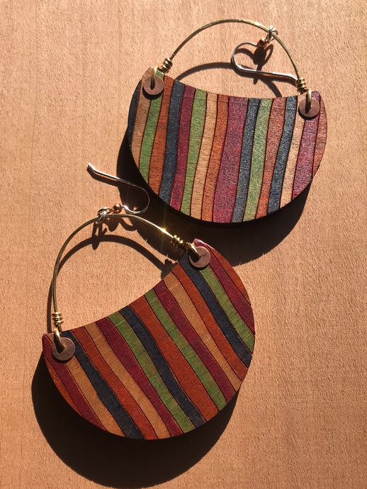 CRESCENT (LARGE) w/brass wire