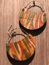 Load image into Gallery viewer, CRESCENT (LARGE) w/brass wire
