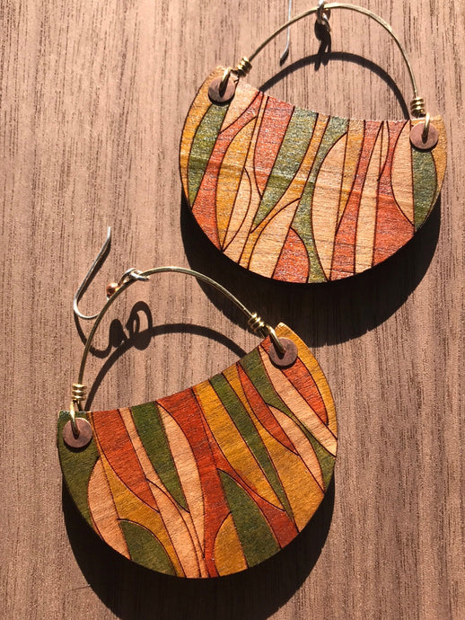 CRESCENT (LARGE) w/brass wire