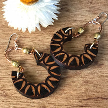 Load image into Gallery viewer, FREE SPIRIT w/brass bicone bead