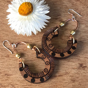 FREE SPIRIT w/brass bicone bead