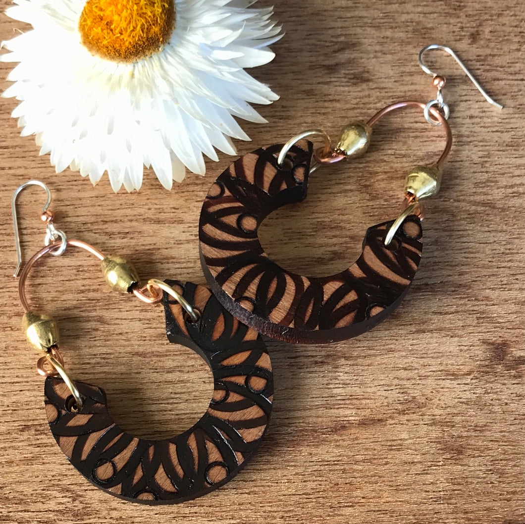 FREE SPIRIT w/brass bicone bead