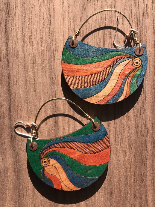 CRESCENT (LARGE) w/brass wire